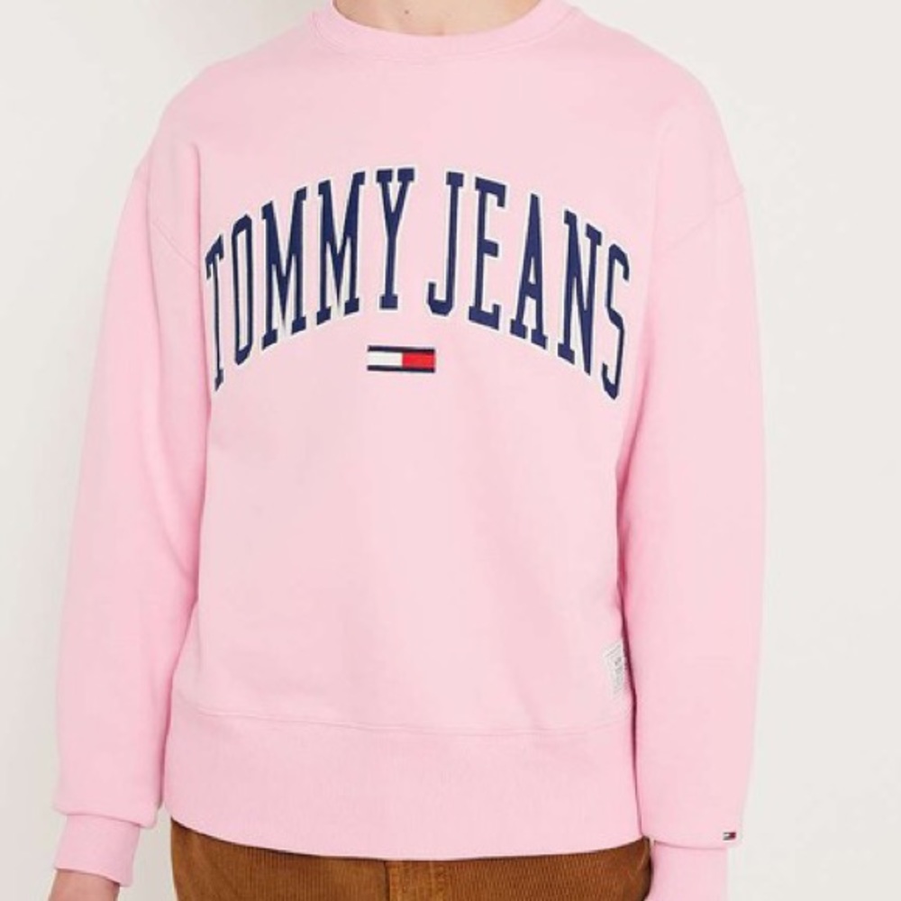 Tommy Hilfiger “Tommy Jeans” pink sweater